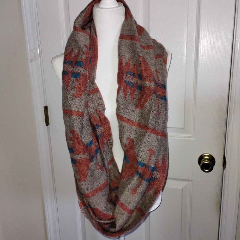 Scarf - Picture 9 of 10